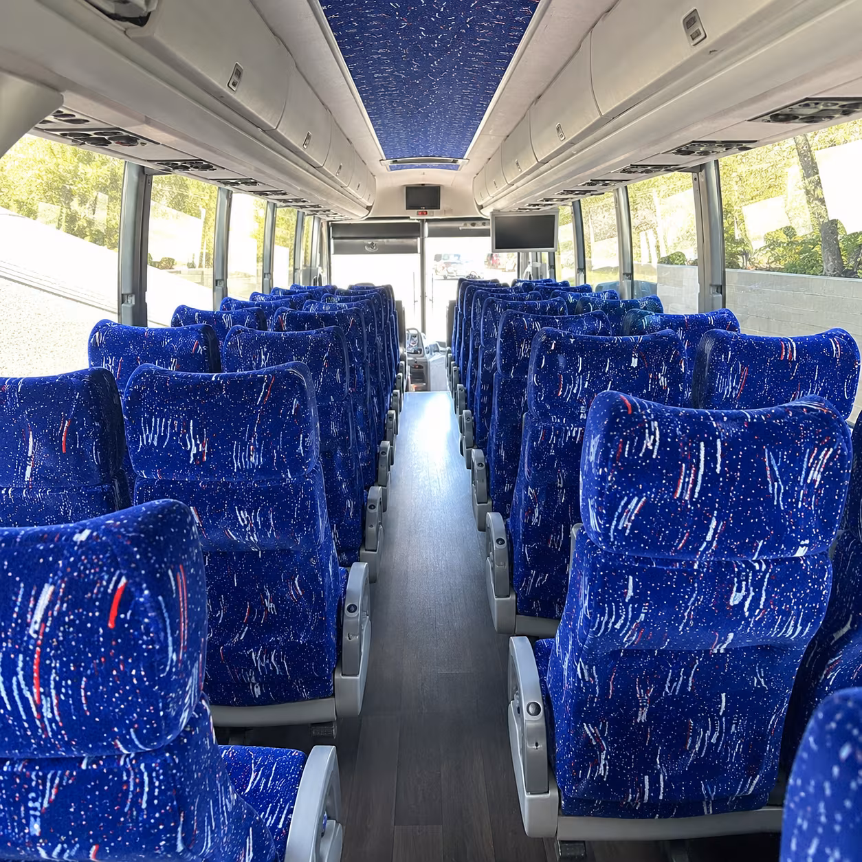 Lincoln Airport Shuttle & Transportation party bus exterior