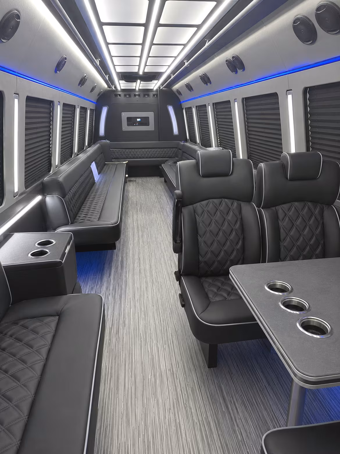 Lincoln Birthday, Sweet 16, & Quinceañera Transportation onboard seating