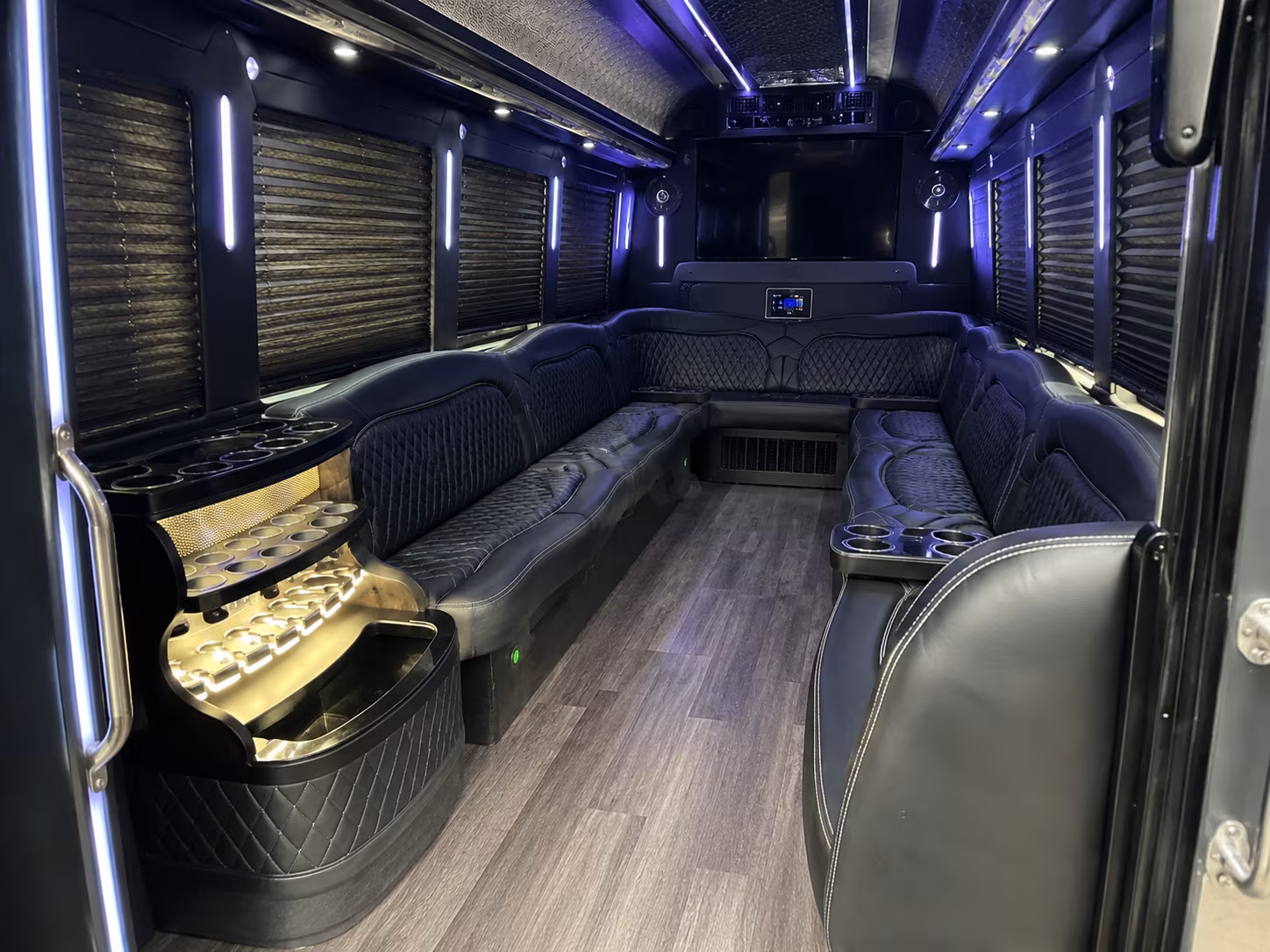 Lincoln Birthday, Sweet 16, & Quinceañera Transportation party bus interior