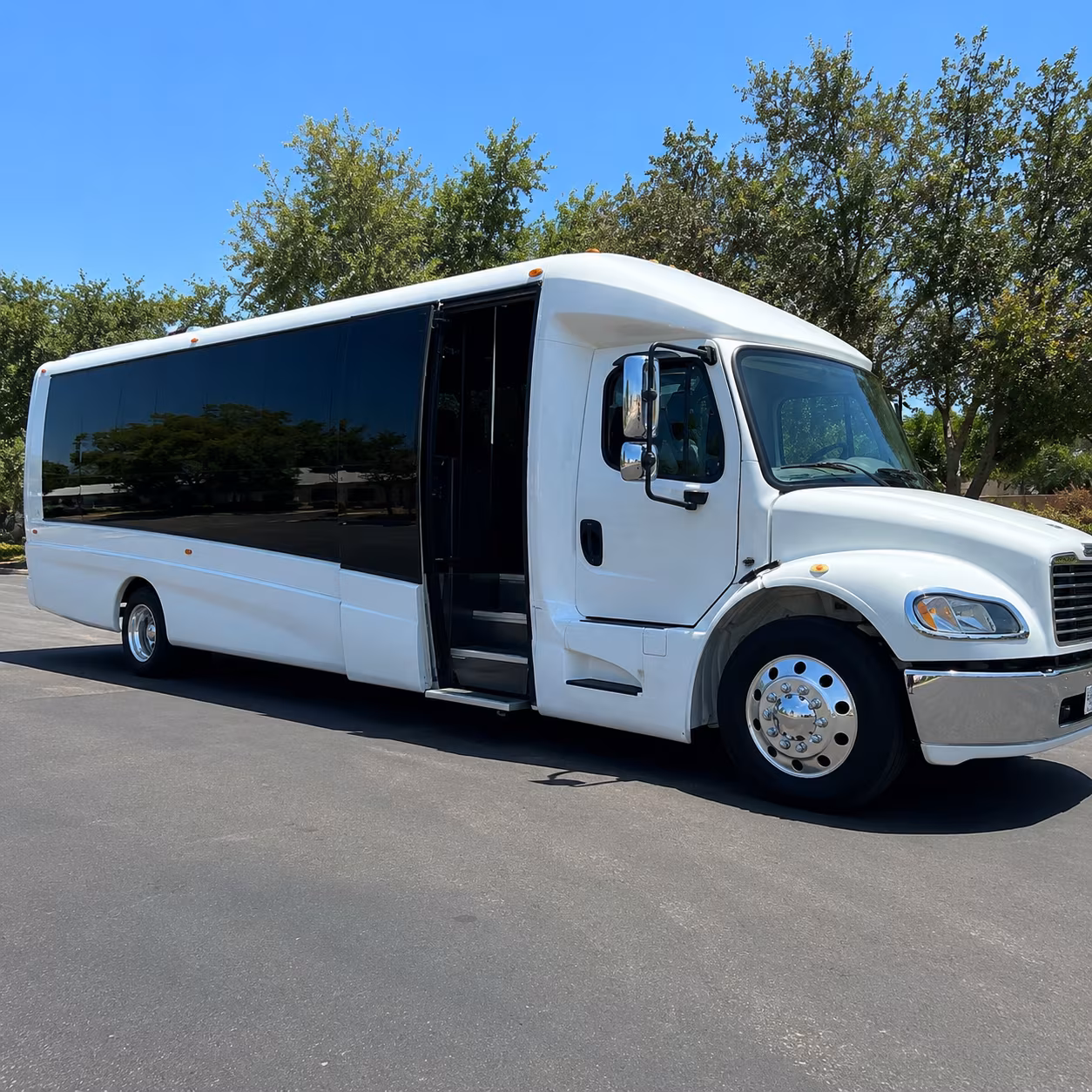 Lincoln Corporate Transportation party bus exterior