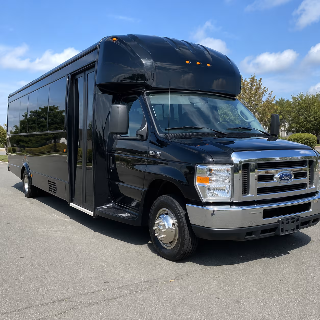 Lincoln Prom & Homecoming Transportation party bus exterior