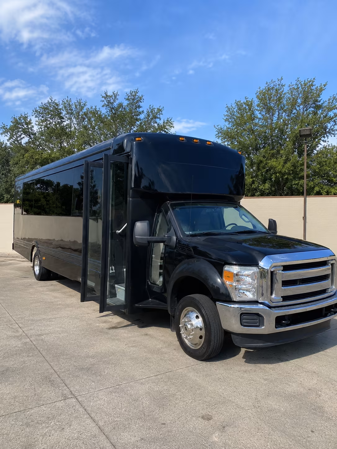 Lincoln Sporting Event Transportation party bus exterior