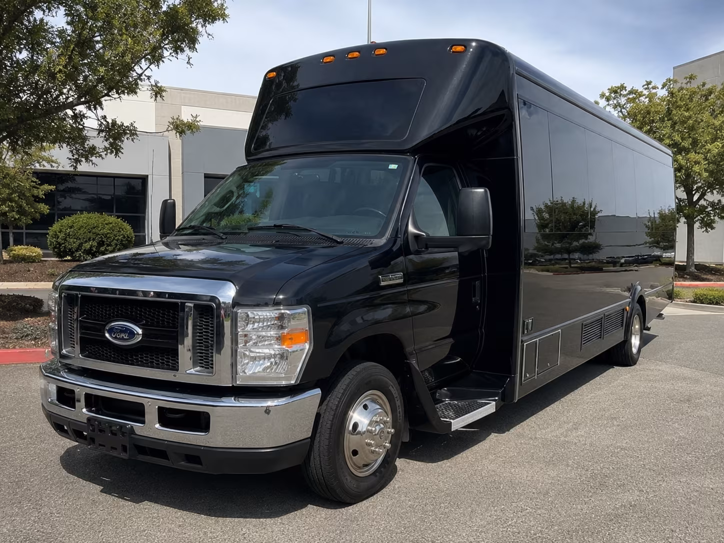 Lincoln Sporting Event Transportation onboard seating