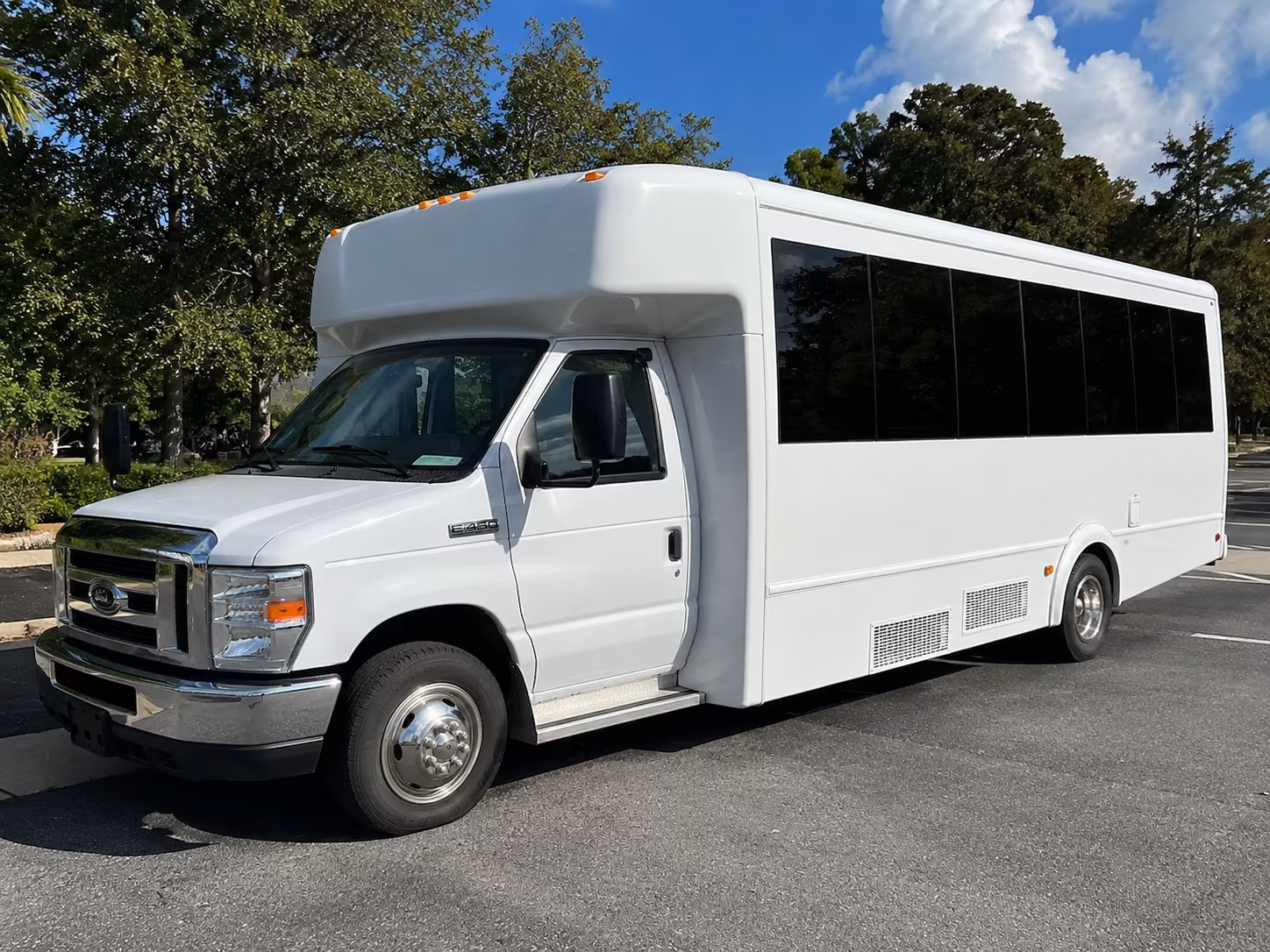 Lincoln Wedding Transportation party bus exterior