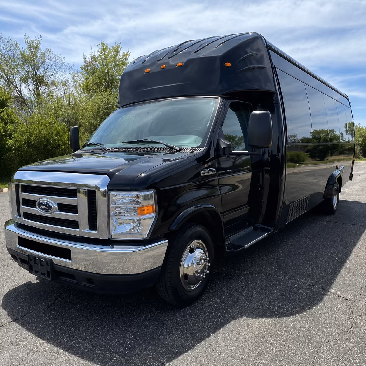 Lincoln Winery Tour & Pub Crawl Transportation group transportation