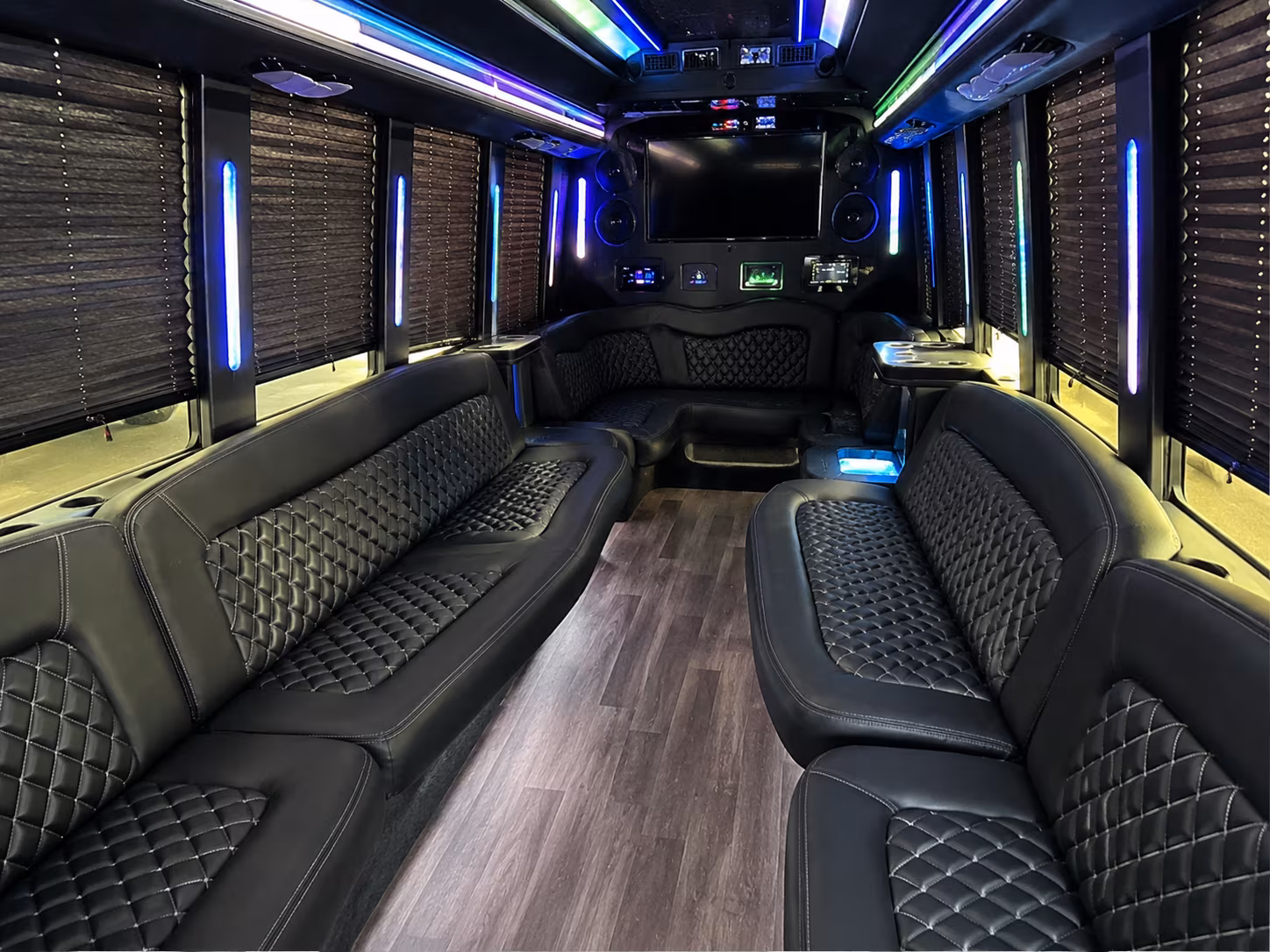 Lincoln Winery Tour & Pub Crawl Transportation onboard seating