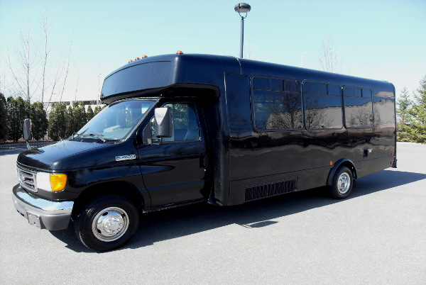 18 passenger party bus lincoln