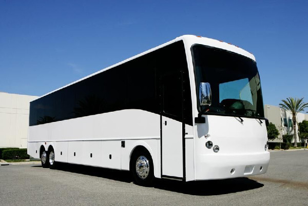 40 Passenger party buses lincoln