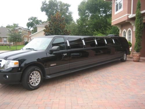 Lincoln 15 Passenger Limo